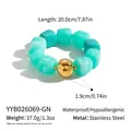 Detailansicht des türkisfarbenen geometrischen Perlenarmbands mit goldener Edelstahlperle - Armband (YYB026069-GN)