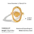 Detailansicht eines goldenen Edelstahlrings mit Muschel sowie Größe und Gewicht - Goldener Muschelrelief-Stil (YYR026137) / Gold