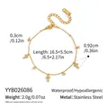 Gedetailleerde weergave van de 18K vergulde roestvrijstalen kruisarmband met maten. - Franse Retro Kruis Stijl (YYB026086) / Goud