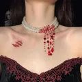 Halloween drielaagse glazen parelketting met bloedig druppelontwerp voor kostuum - Wit/Rood