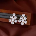 Elegante vintage vergoldete Cluster-Ohrstecker mit funkelnden runden Zirkonia-Steinen - Radialer Cluster Geometrischer Stil (63#) / Gold Weiß