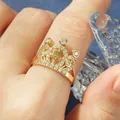 Bague couronne élégante plaquée or 14 carats avec zircon 5A et numéro 5 pour femme - Taille 5 / Style Couronne Chiffre 5 / Or K