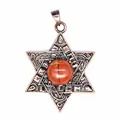 Pendentif Étoile de David en cuivre antique avec pierre naturelle rouge ronde au centre. - Jaspe Rouge