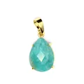 Vue rapprochée d'un pendentif en pierre naturelle taillée en goutte - Amazonite