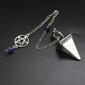 Détail d'un pendule en howlite blanche avec pentagramme en argent et perle améthyste - Howlite