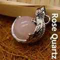 Halskette mit Anhänger in Form einer silbernen Echse und einer runden Perle aus rosa Rosenquarz - Rosenquarz