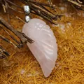 Pendente ad ala in cristallo di quarzo rosa naturale con gancio in metallo argento - Ciondolo Ala Quarzo Rosa Solo / Rosa