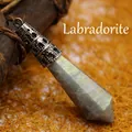 Pendentif vintage en cristal de labradorite hexagonale avec calotte en argent - Pierre Flash (Labradorite)