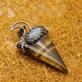 Pendentif triangle en œil de tigre style népalais avec détail en pierre de labradorite - Œil de tigre