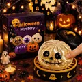 Detailaufnahme eines Halloween-Quetschspielzeugs mit Glitzer und Mystery-Geschenkbox - Vergoldeter Schädel
