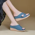 Sandales compensées bleues élégantes pour femmes avec semelle plateforme confortable - 38 / Bleu Clair