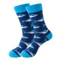 Chaussettes mi-mollet en coton confortables avec motif de poisson bleu vif sur fond marine - Taille unique / Motif poisson / Bleu Foncé (253)