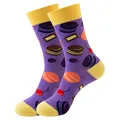 Chaussettes en coton violettes créatives avec motifs de macarons et cerises colorés - Taille unique / Motif d'Éléments de Dessert en Dessin Animé (347) / Violet