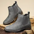 Elegantes botas Chelsea grises para hombre con costuras decorativas y suelas antideslizantes - 39 / Gris