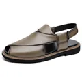 Elegantes sandalias de cuero brillante para hombre en verde oliva con hebilla - 38 / Caqui Liso