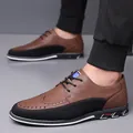 Scarpe casual da uomo in marrone e nero con suola antiscivolo e dettagli traforati - 38 / Chiusura a laccio / Marrone