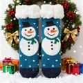 Feestelijke blauwe kerst-fleecesokken met een schattig sneeuwpop-patroon en pluizige witte boorden - Eén maat / Sneeuwpop