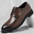 Klassischer brauner Derby-Schuh aus Leder mit Schnürung und Metallverzierung - 38 / Braun (Alle Jahreszeiten)