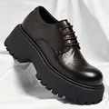 Herren Derby-Schuhe in Dunkelbraun mit dicker Plateausohle und glänzendem Finish - 38 / Braun