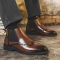 Stivali Chelsea da uomo in pelle marrone con decorazioni brogue e calda fodera in pile invernale - 38 / Stivali Chelsea Brogue (773) / Marrone Foderato in Pile
