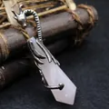 Pendentif dragon ailé vintage en métal argenté avec pointe de cristal de quartz rose - Quartz rose