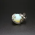 Ciondolo vintage a forma di artiglio di drago cinese con una perla di cristallo - Stile Sfera del Drago / Pendente in Opale