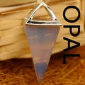 Eleganter dreieckiger kegelförmiger Opalit-Anhänger mit silberner Metallöse für Kette - Opal