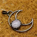 Élégant collier pendentif lune en quartz rose vintage avec finition en métal argenté - Pendentif Quartz Rose