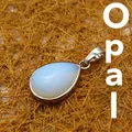 Élégant pendentif en opale blanche en forme de goutte et argenté - Pendentif Seul (Sans Chaîne) / Opale