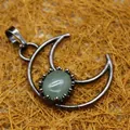 Collier pendentif lune en argent rétro orné d'une pierre d'aventurine verte ovale - Pendentif Aventurine