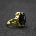Anello regolabile con tormalina nera grezza stile Nepal e placcatura oro 24K - Aperto Regolabile / Tormalina Nera (Oro)