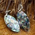 Boucles d'oreilles pendantes en nacre d'abalone mosaïque colorée pour femmes au design unique - Mosaïque Ovale (Style 12)