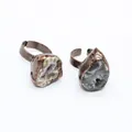 Anello regolabile in bronzo vintage con una pietra di fluorite viola naturale - Agate Geode