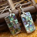 Boucles d'oreilles pendantes rectangulaires en mosaïque d'abalone avec crochets argentés. - Mosaïque Rectangulaire (Style 16)