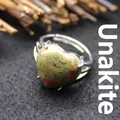 Anello stile barocco con pietra unakite a cuore e fascia regolabile. - Unakite