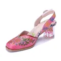 Detalle de sandalia de cuero rosa con bordado floral y tacón transparente con flores secas - 36 / Rosa Fuerte