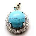Pendentif cabochon turquoise rond avec halo de cristaux en monture argentée polie. - Pendentif Seul (Sans Chaîne) / Turquoise Bleue