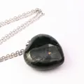 Semplice collana con ciondolo a cuore in agata muschiata per la moda donna nera - Agata Muschiata con Collana