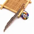 Marcapáginas de pluma de bronce antiguo con cuentas de cristal en espiral de colores - Estilo 1 (Forma de Pluma)