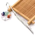 Marcapáginas de pluma de plata antigua con colgante de árbol de la vida de cristales - Arcoíris