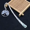 Vintage-Lesezeichen Lebensbaum aus Silber mit weißen Opalith-Kristallsteinen. - Opal