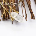 Elegante 24K vergulde ketting met een heldere zeshoekige kristallen kolom hanger - Gouden Ketting / Bergkristal