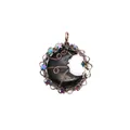 Colgante de luna de obsidiana con alambre de cobre y estrellas iridiscentes de colores. - Colgante Luna Creciente de Obsidiana / Obsidiana