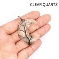 Pendentif lune en quartz clair avec motif arbre de vie en fil de fer - Bronze / Cristal blanc