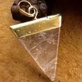 Élégant pendentif triangulaire en cristal clair minimaliste avec capuchon en métal doré - Cristal blanc