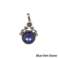 Colgante floral de bronce vintage con una piedra de sodalita azul facetada para collar - Sodalita Azul (Facetado)