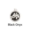 Élégant pendentif rond en agate noire avec motif d'oiseau argenté complexe sur une branche - Agate Noire (aljylp1510)
