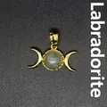 Ciondolo dea della tripla luna con pietra labradorite centrale finitura dorata - Solo Ciondolo (Senza Catena) / Labradorite