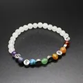 Heilendes 6-mm-Naturstein-7-Chakra-Perlenarmband mit silbernen OM-Abstandshalterperlen - Stil 10 (Weißer Türkis/Howlit) / 6mm Perle