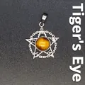 Mystieke zilverkleurige pentagram hanger met een natuurlijke gele tijgeroog steen - Tijgeroog